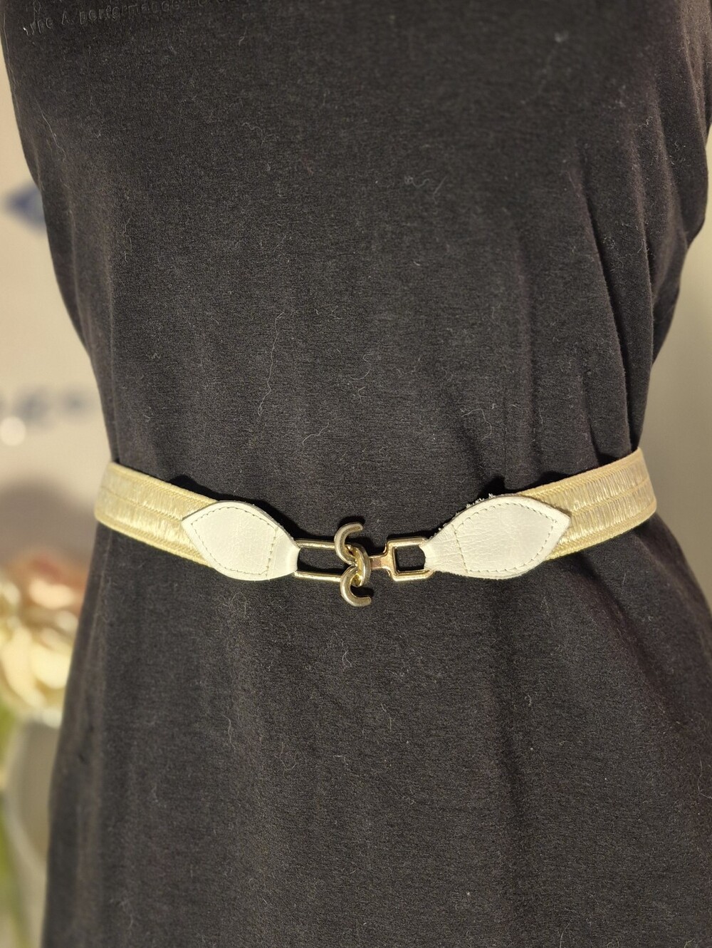 Vintage Stretch Belt Straw Like With White Leather Gold Toned Buckle Fun Easy